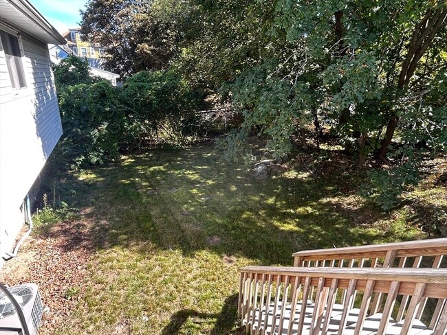 Building Photo - 44 Carruth St