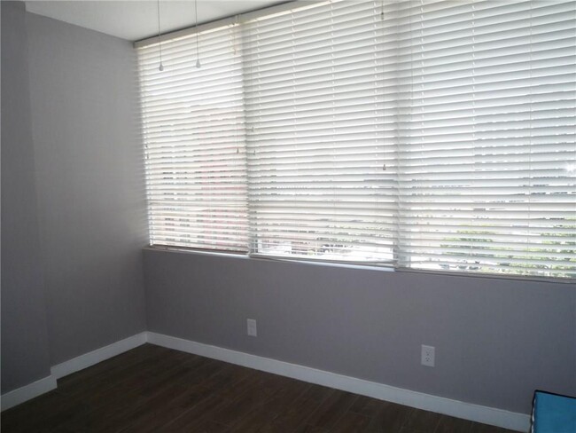 Building Photo - 1800 Lavaca St