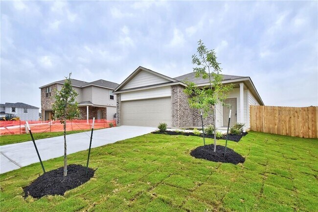 Building Photo - 708 Red Barn Bnd