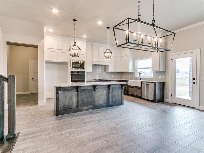 Building Photo - 2817 Bens Cir