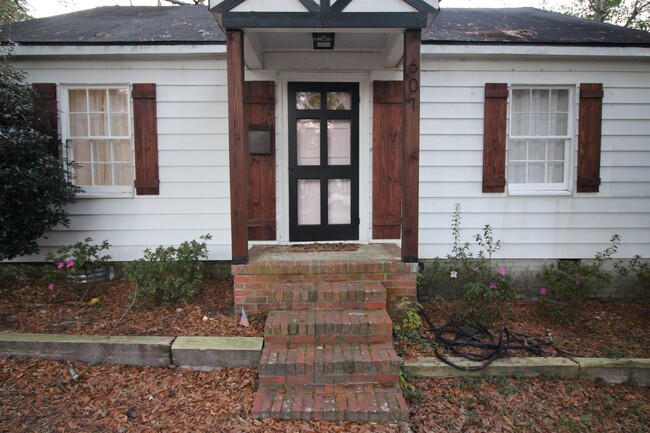 Primary Photo - 601 Townsend St