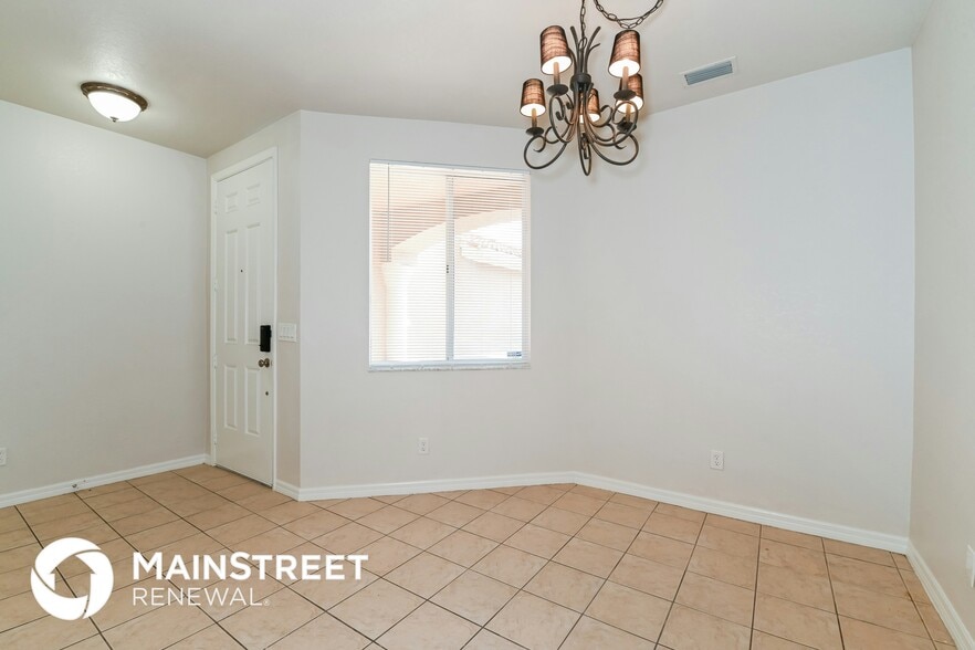 Building Photo - 9793 Roundstone Cir