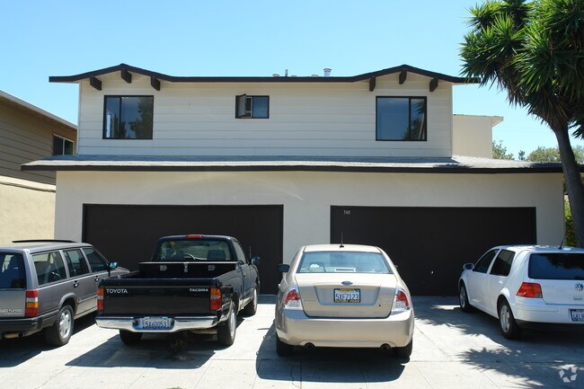 Building Photo - 740 Concord Ave