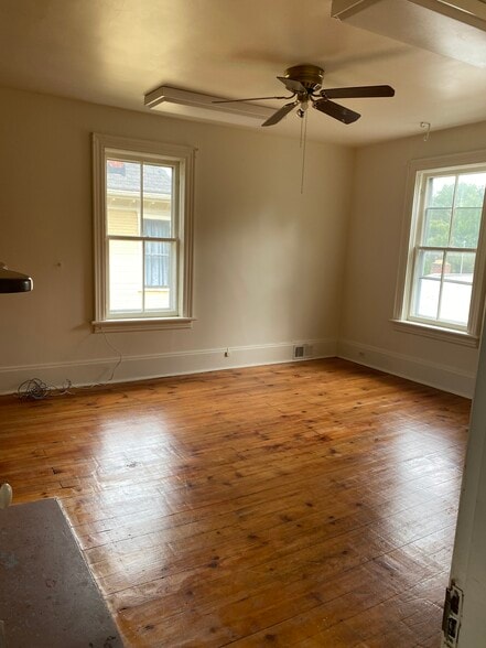 Bed room - 233 N 9th St