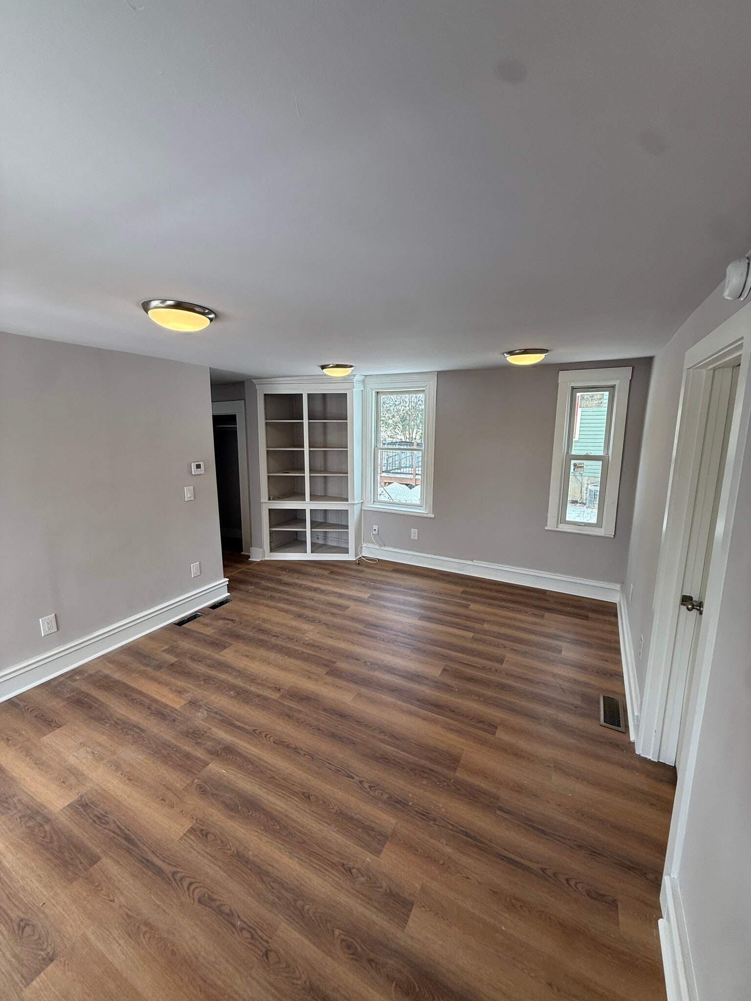 Building Photo - 184 Church St