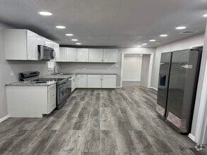 Building Photo - 4707 Midway Dr