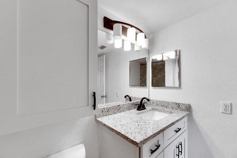 Building Photo - 5304 W Kennedy Blvd