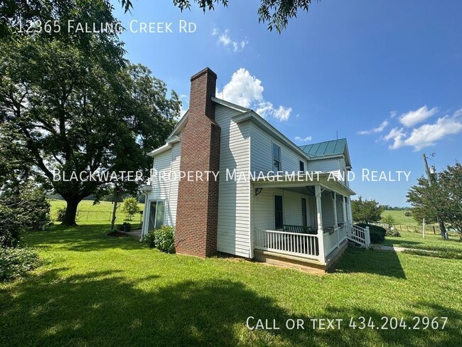 Building Photo - Farm House in Bedford County near Huddleston