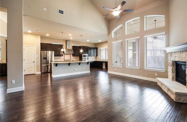 Building Photo - 213 Simmons Dr