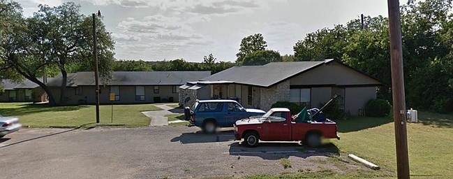 Building Photo - 400 Brewster Ave