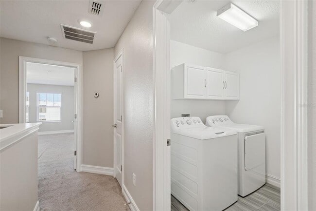 Building Photo - 4921 W Paul Ave