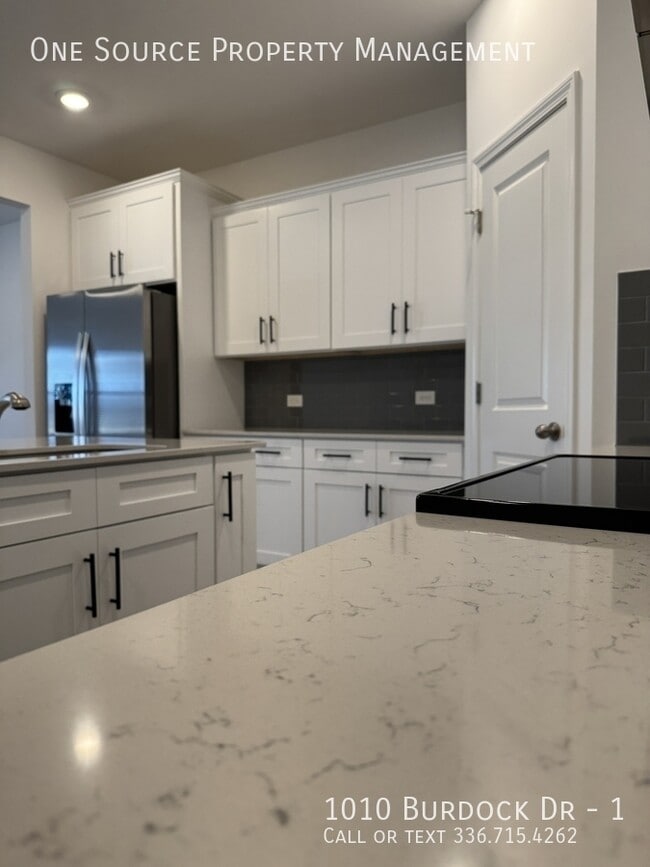 Building Photo - 1010 Burdock Dr