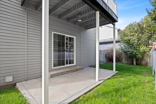 Building Photo - 1102 Heckathorn Pl
