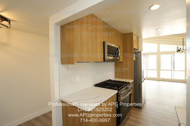 Building Photo - 636 S Gilbuck Dr