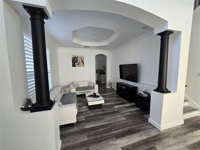 Building Photo - 8111 Santa Rosa Ct