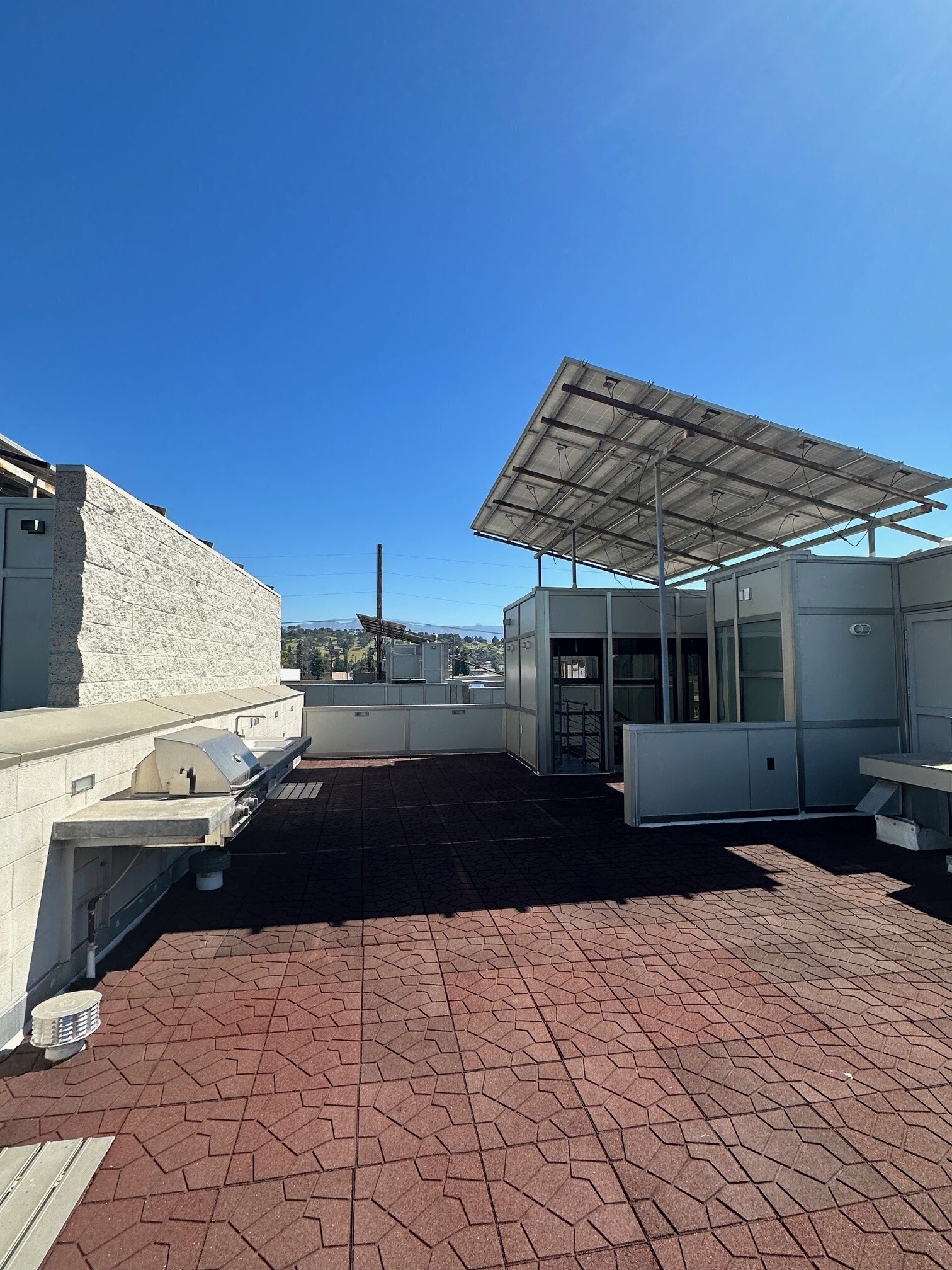 Building Photo - 3238 Casitas Ave