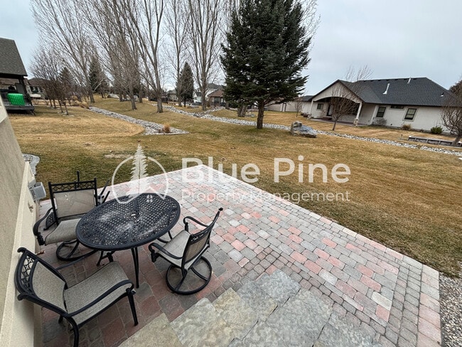 Building Photo - 5245 Jupiter Hills Dr