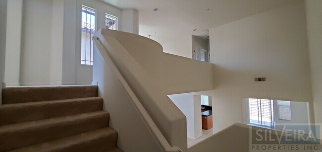 Building Photo - 1715 Bilbao Dr
