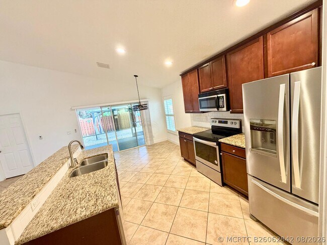 Building Photo - 9553 Sea Spray Dr