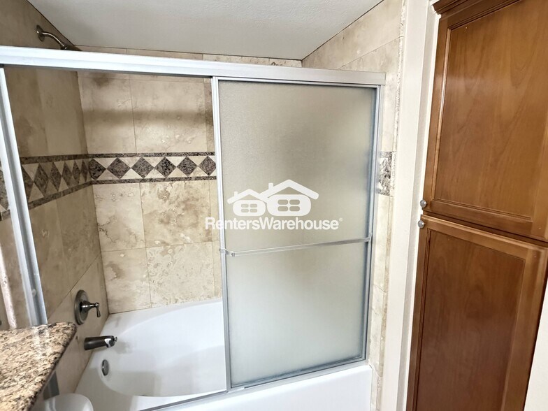 Building Photo - 3235 E Camelback Rd