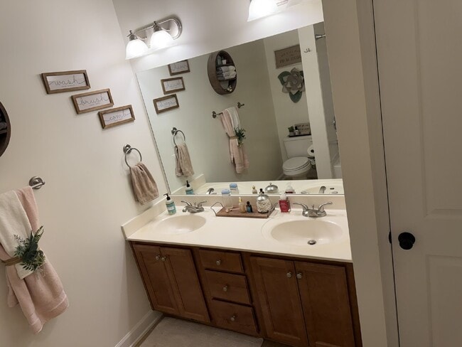 Building Photo - FANTASTIC LOCATION!! 2BR/2.5BA Townhouse in Historic Waverly area!