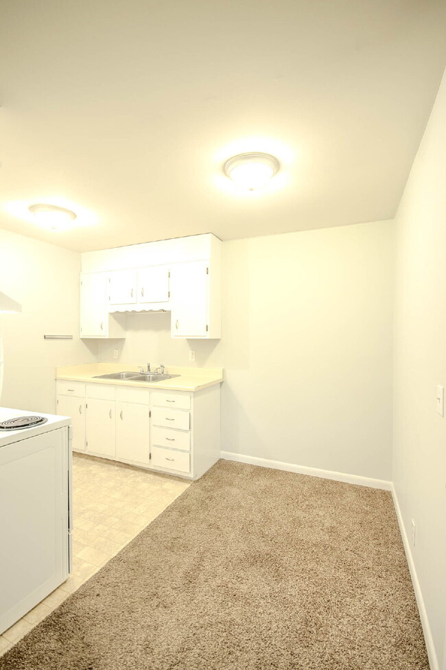 Building Photo - Amazing Location! View of Centennial Park!...