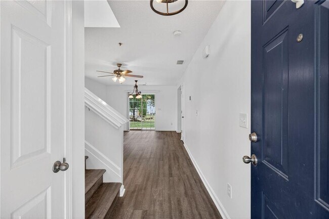 Building Photo - 275 Cottonwood Creek Cir
