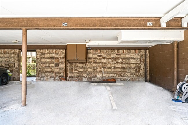 Building Photo - 2574 Marilee Ln