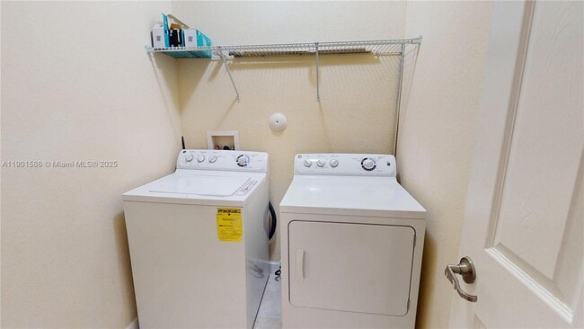 Building Photo - 9391 SW 171st Ct