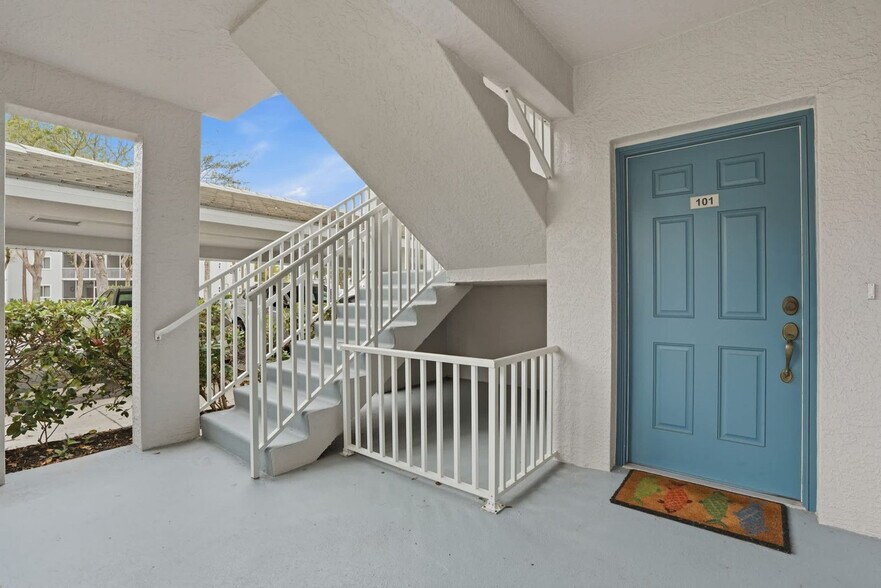 Building Photo - 7831 Regal Heron Cir