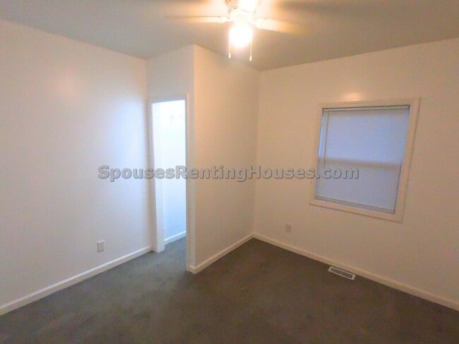 Building Photo - 3706 N Kenwood Ave