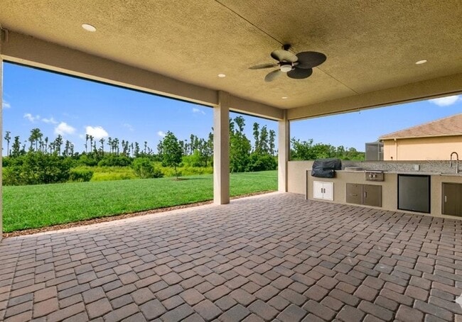 Building Photo - 32558 Tree of Life Ave