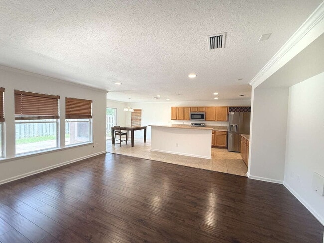 Building Photo - Samara Lakes Home with Fenced Yard