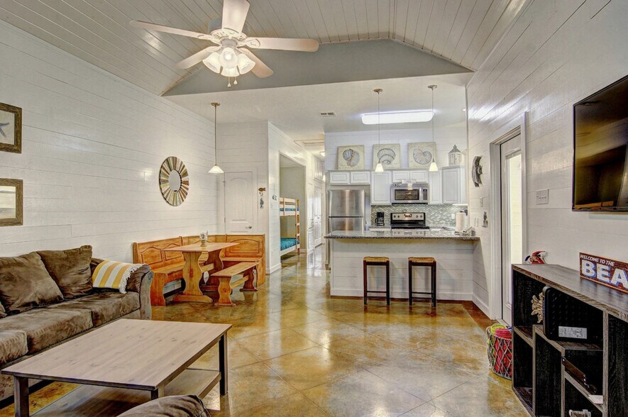 Building Photo - 2212 TX-361