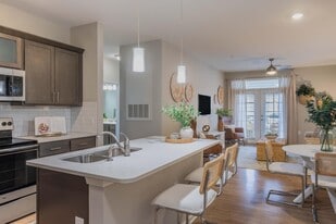 Building Photo - Hawthorne at Leland