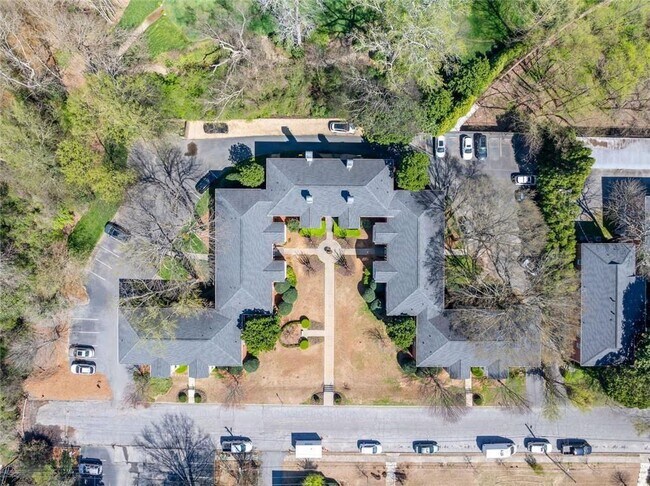 Building Photo - 115 Peachtree Memorial Dr NW