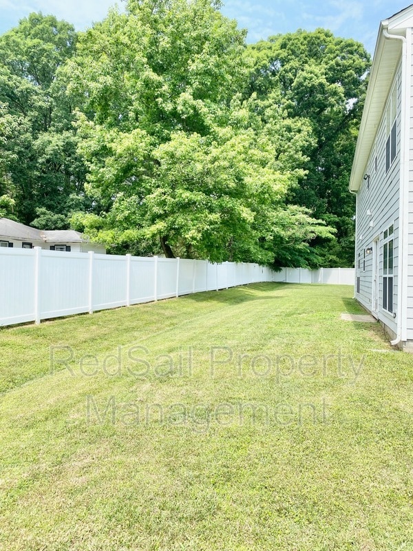 Building Photo - 110 Mulberry Ct