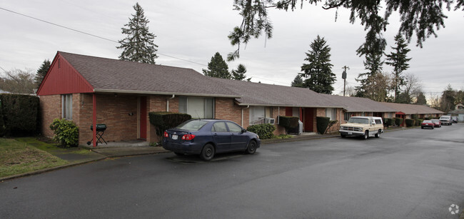 Primary Photo - Mill Court Apartments