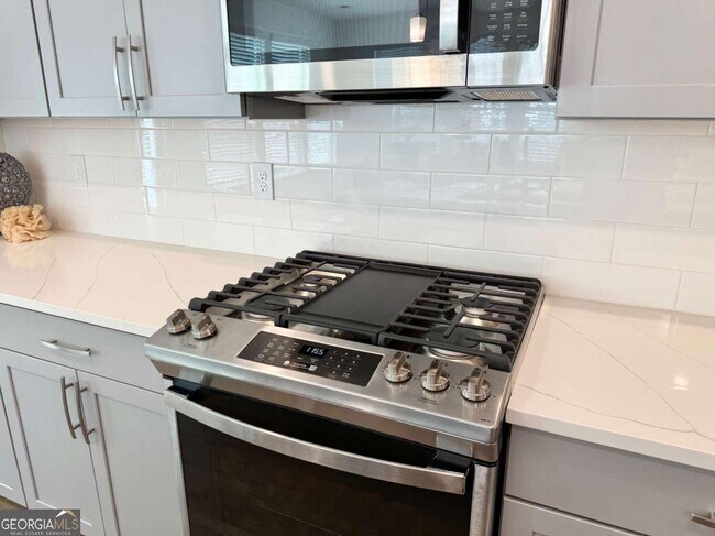 Building Photo - 4010 Pierson Trce