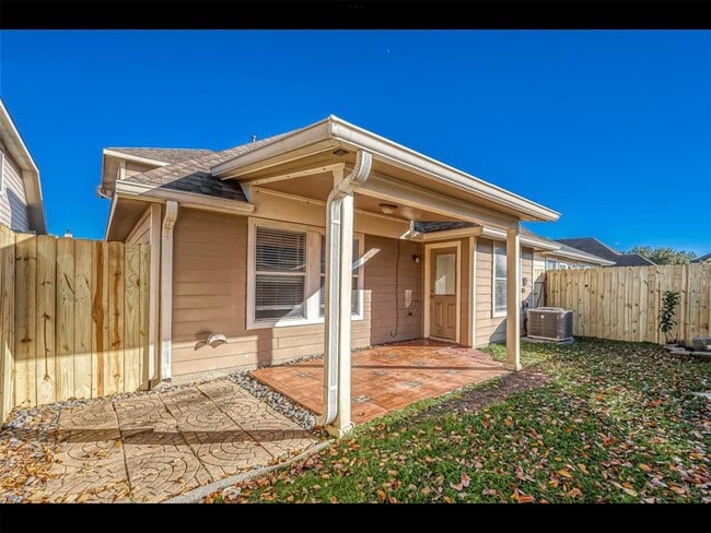 Building Photo - 10819 Waterfern Ct