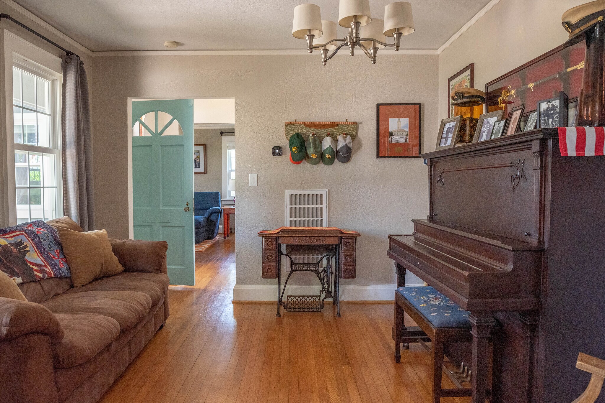 Formal Dining Room. - 417 E Government Ave