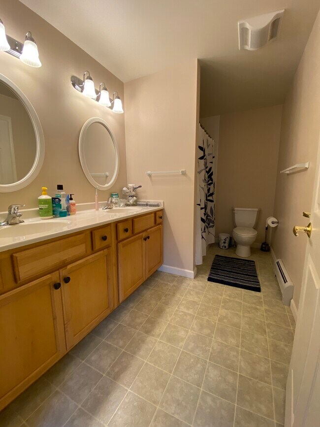 Building Photo - 7 Marion Ave