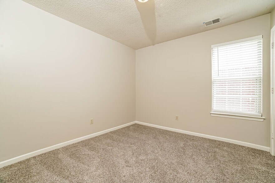 Building Photo - 4078 Shadow Glen Dr