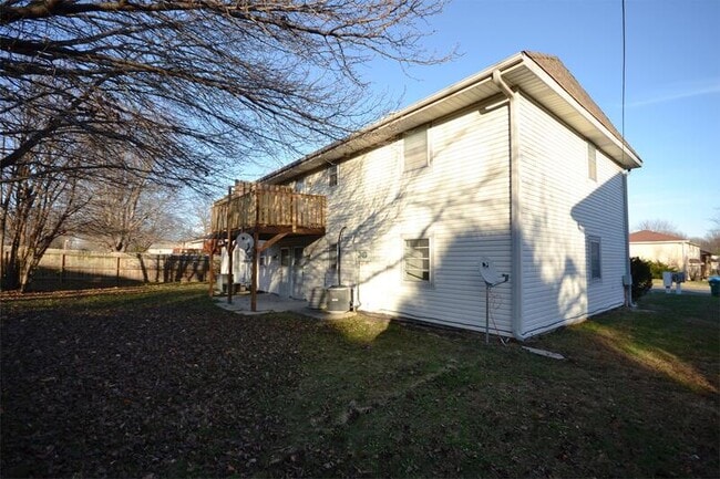Building Photo - 214 SE Wingate St