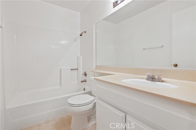 Building Photo - 53 Goldenrod