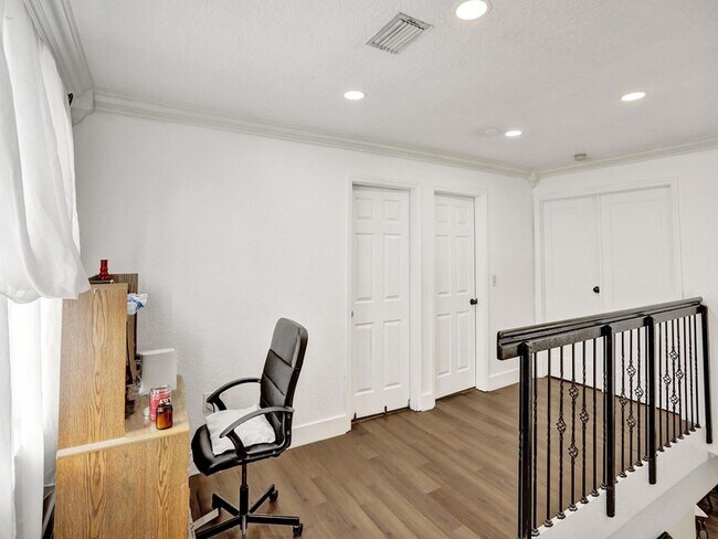 Building Photo - 613 NW 135th Terrace