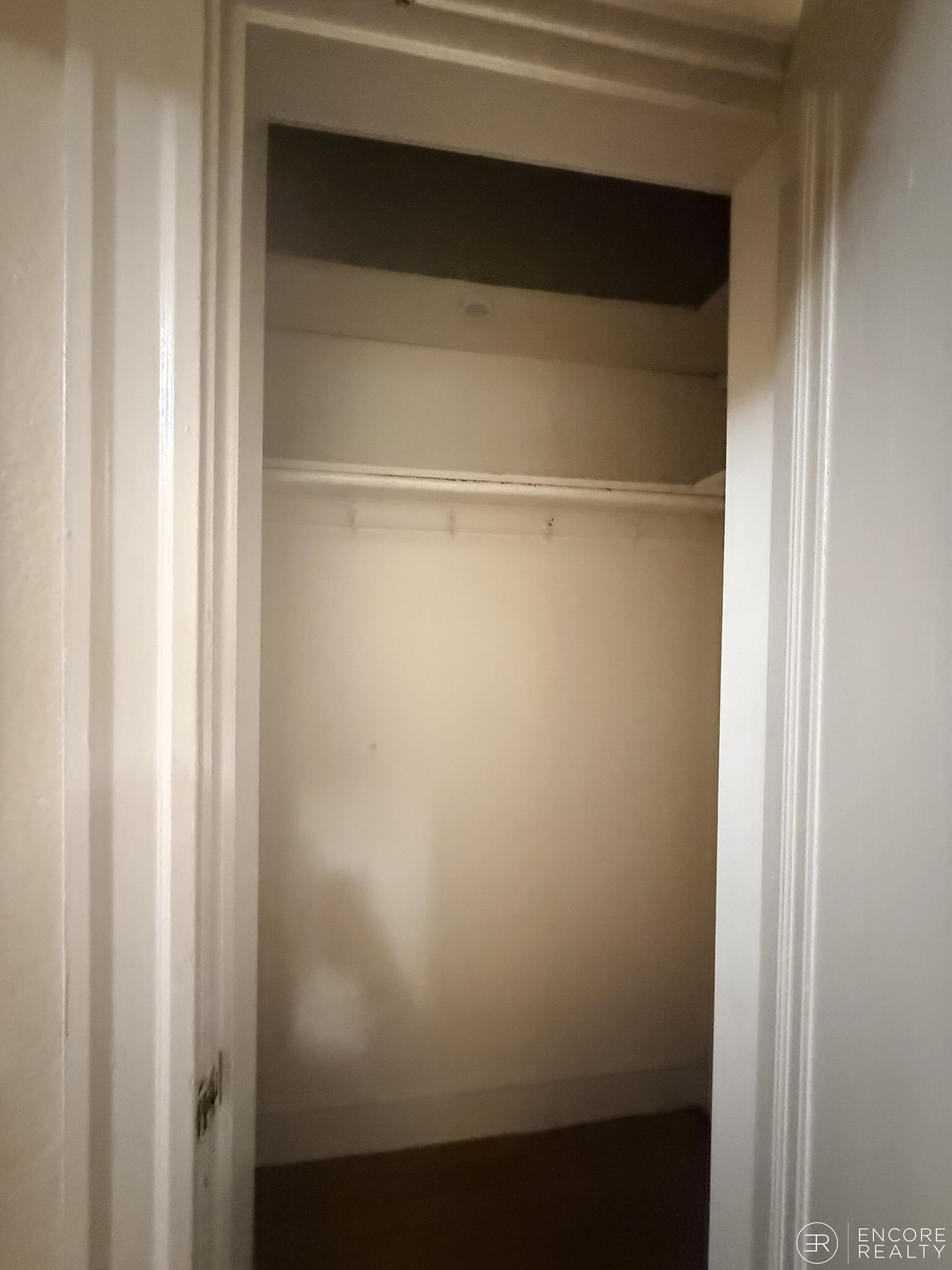 Building Photo - 110 Riverway