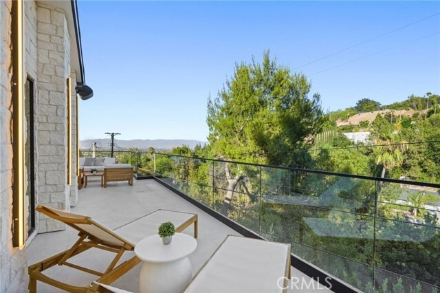 Building Photo - 4551 Alonzo Ave