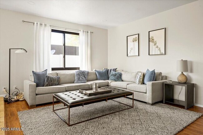 Building Photo - 6547 E Voltaire Ave