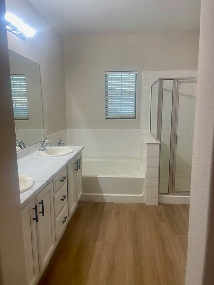 Building Photo - 6337 Kitamaya St